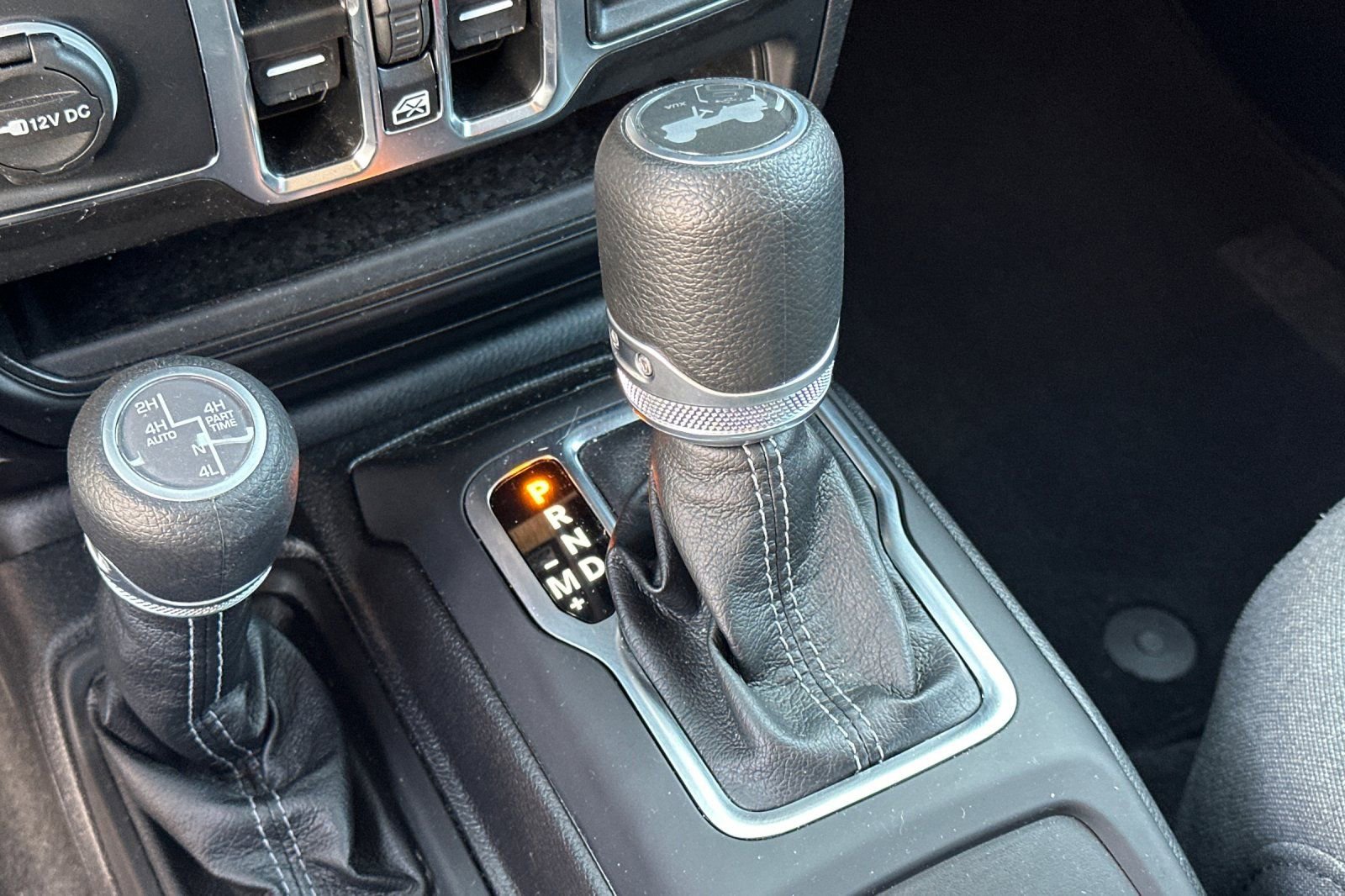 Used 2025 Jeep Wrangler Unlimited Sahara image 21