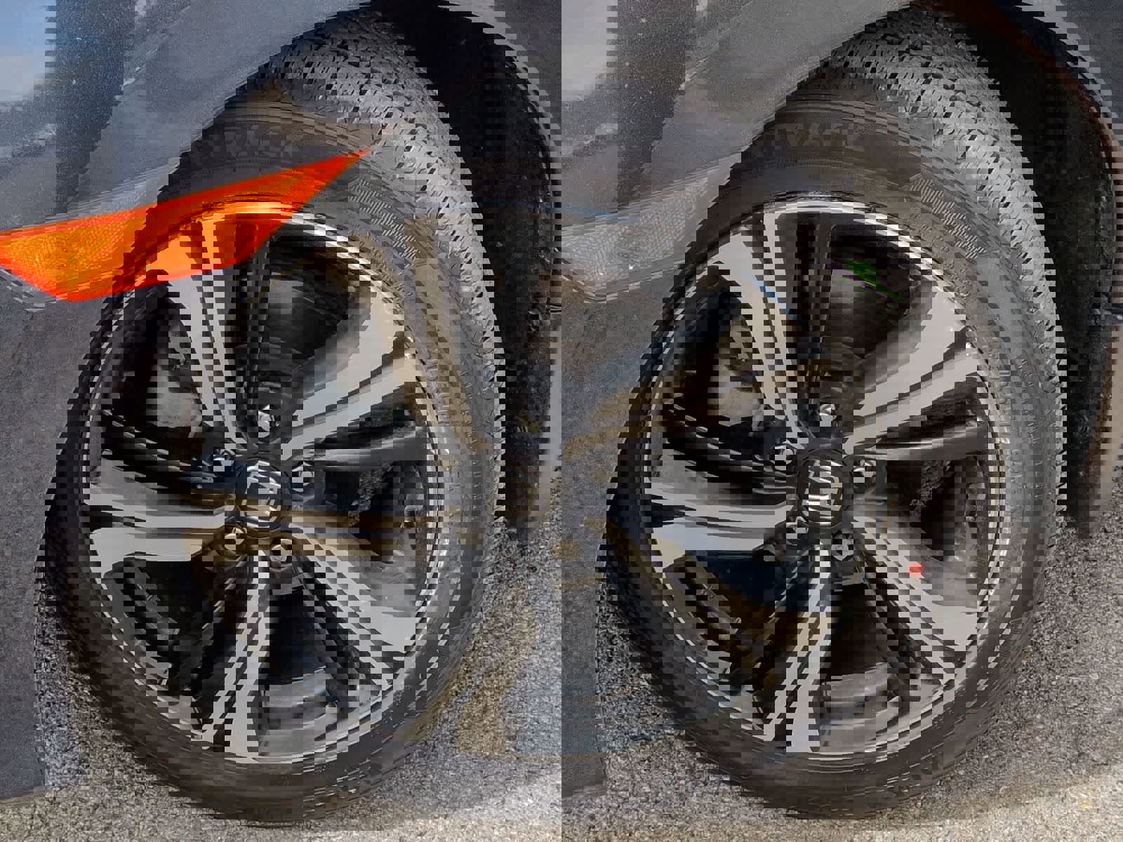 Used 2018 Honda Civic Touring image 12