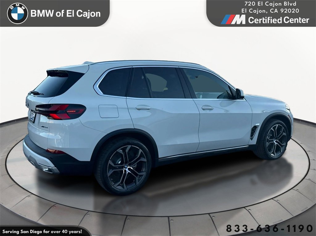 New 2026 BMW X5 sDrive40i image 5