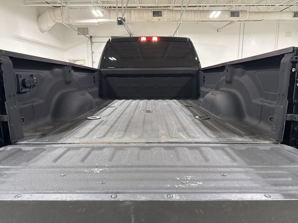Used 2024 RAM 3500 Tradesman w/ Chrome Appearance Group AWD/4WD image 23