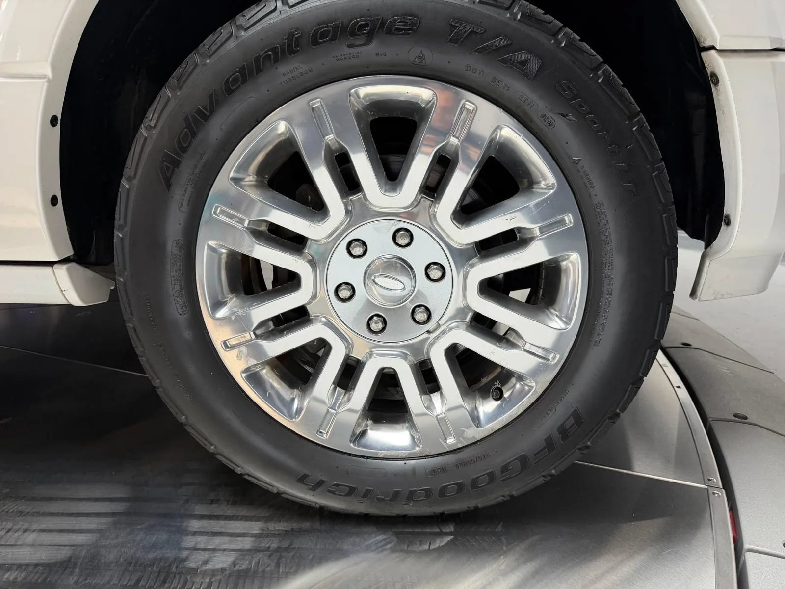 Used 2012 Ford Expedition EL Limited AWD/4WD image 9