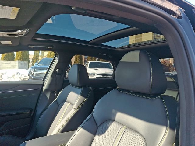 Used 2025 Kia K5 GT w/ GT1 Package image 13