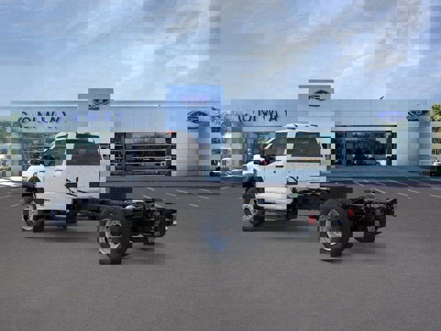 New 2026 Ford F450 4x4 Regular Cab Super Duty image 4