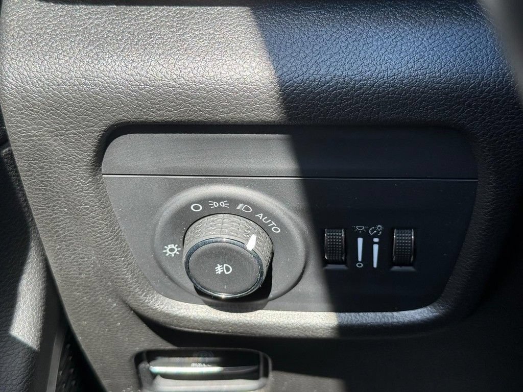 Used 2021 Jeep Grand Cherokee L Limited w/ MOPAR Finishing Package AWD/4WD image 20