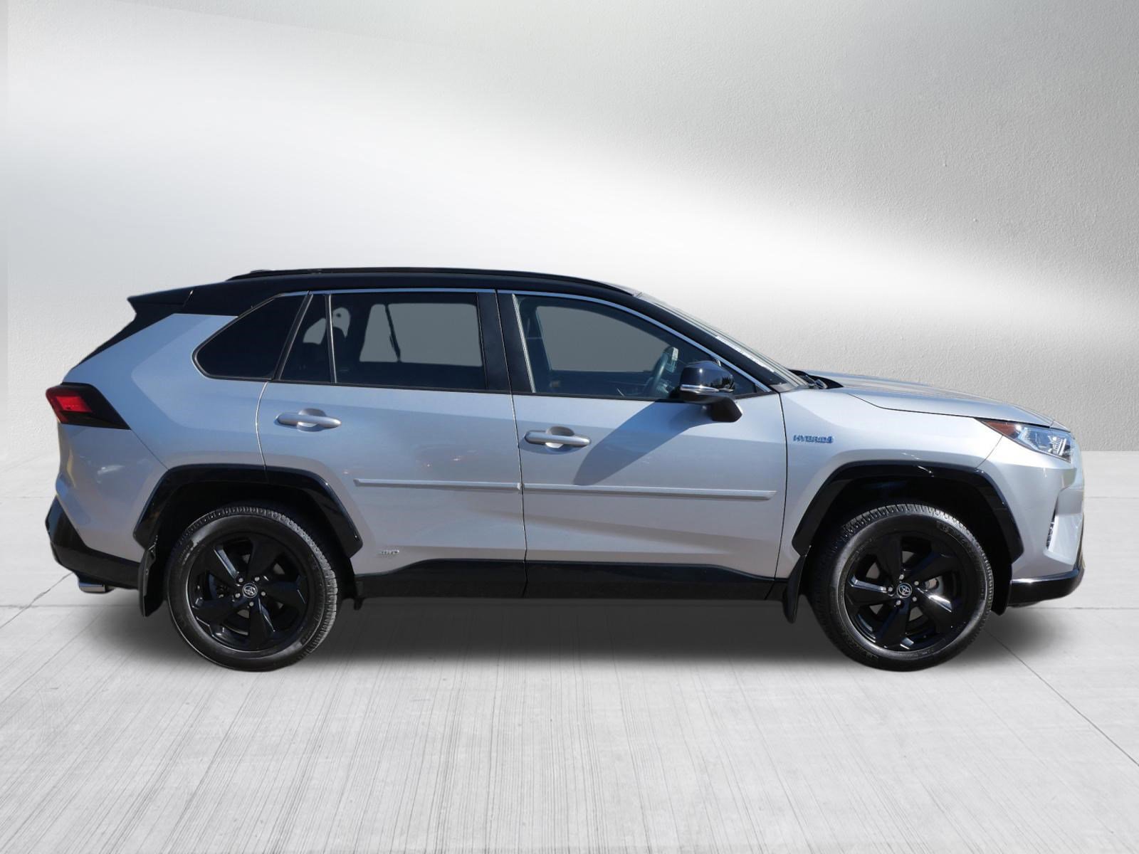 Used 2021 Toyota RAV4 XSE w/ XSE Grade Weather Package AWD/4WD image 9