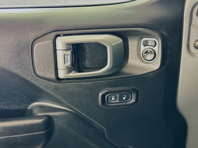Used 2018 Jeep Wrangler Unlimited Rubicon AWD/4WD image 17