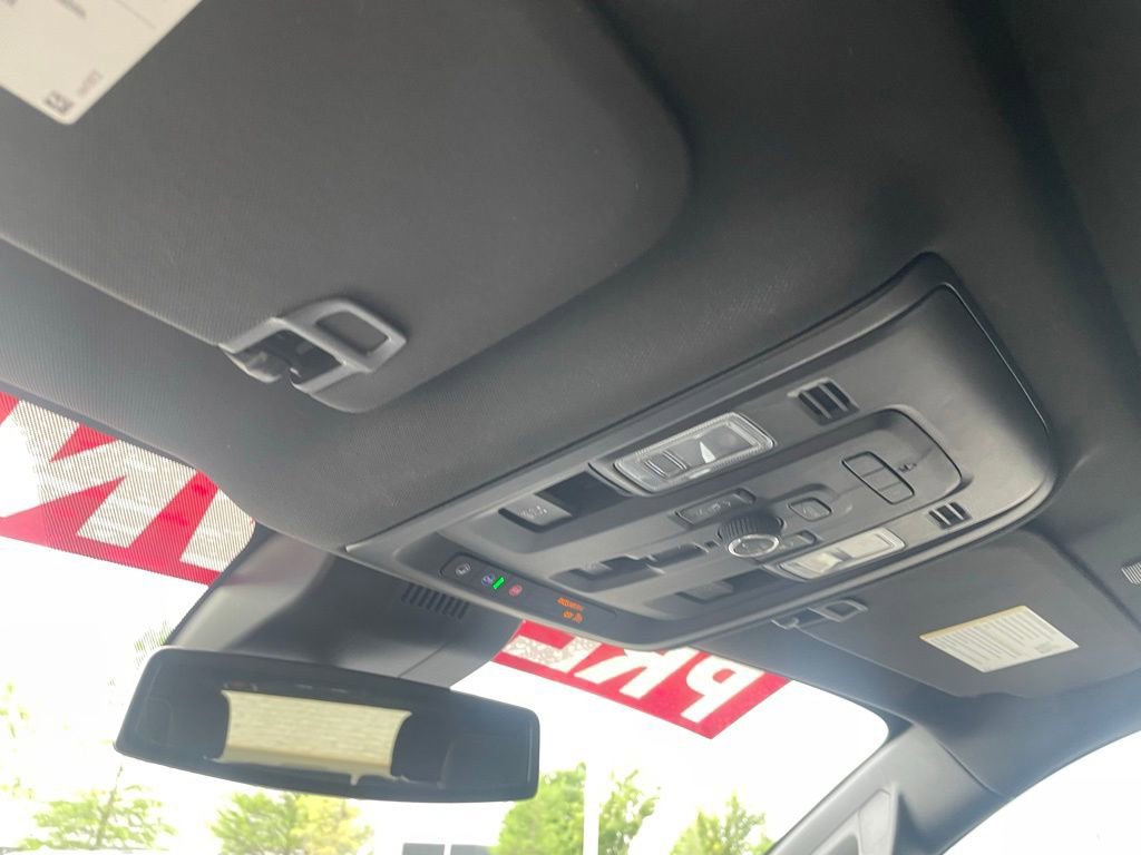 Used 2023 GMC Yukon AT4 w/ Technology Package image 19