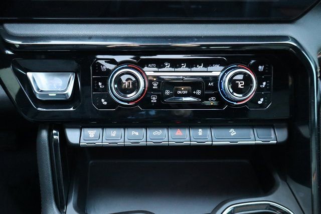 Used 2025 GMC Sierra 2500 AT4 w/ AT4 Premium Plus Package image 10