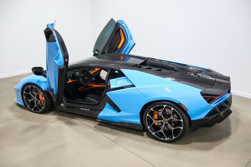 Used 2025 Lamborghini Revuelto AWD/4WD image 14