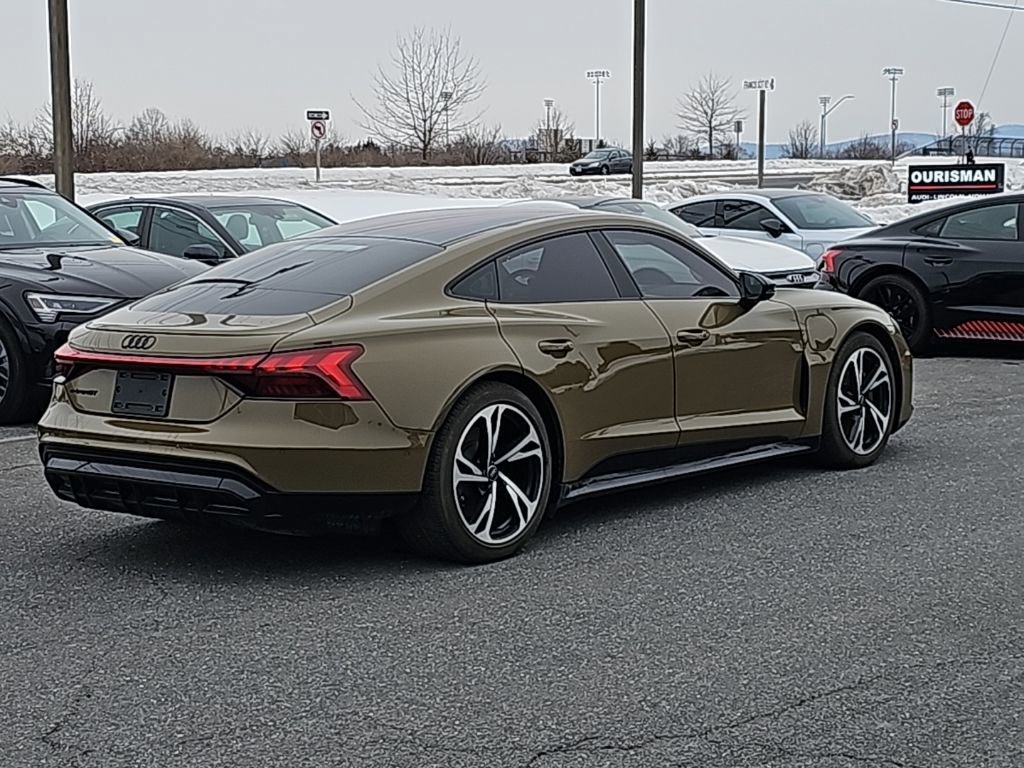 Used 2023 Audi e-tron GT Prestige image 12