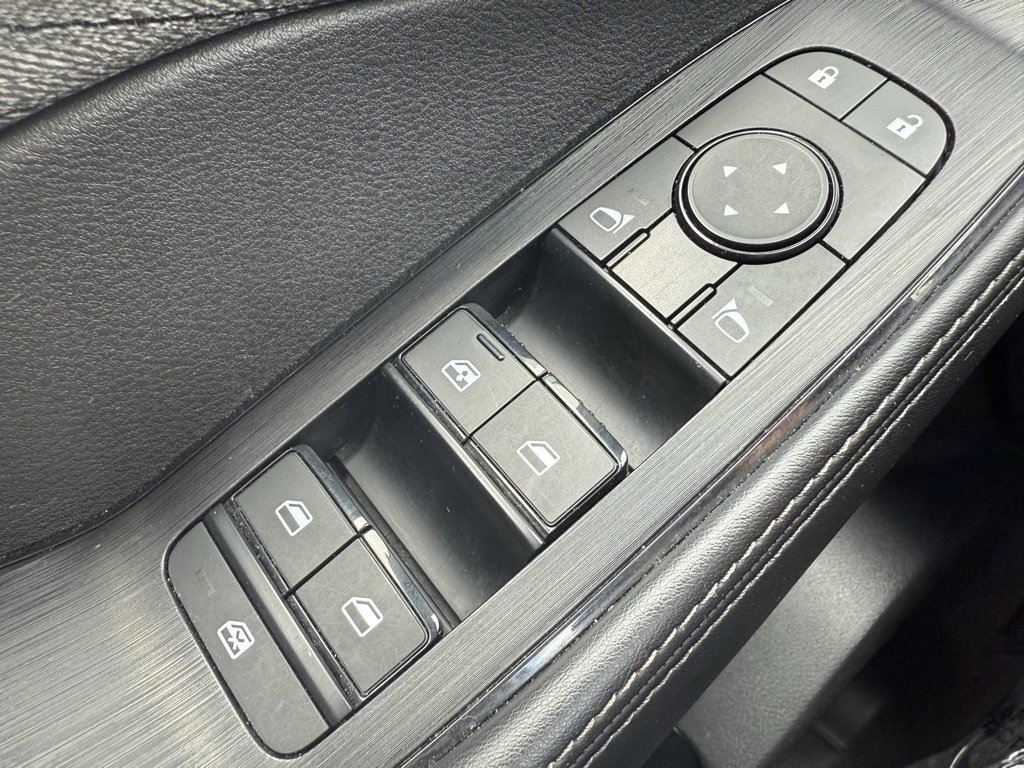 Used 2023 Nissan Rogue SV image 22