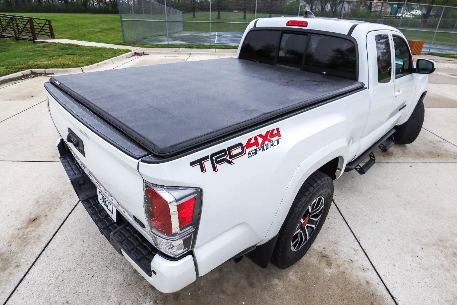 Used 2021 Toyota Tacoma TRD Sport w/ TRD Premium Sport Package AWD/4WD image 23