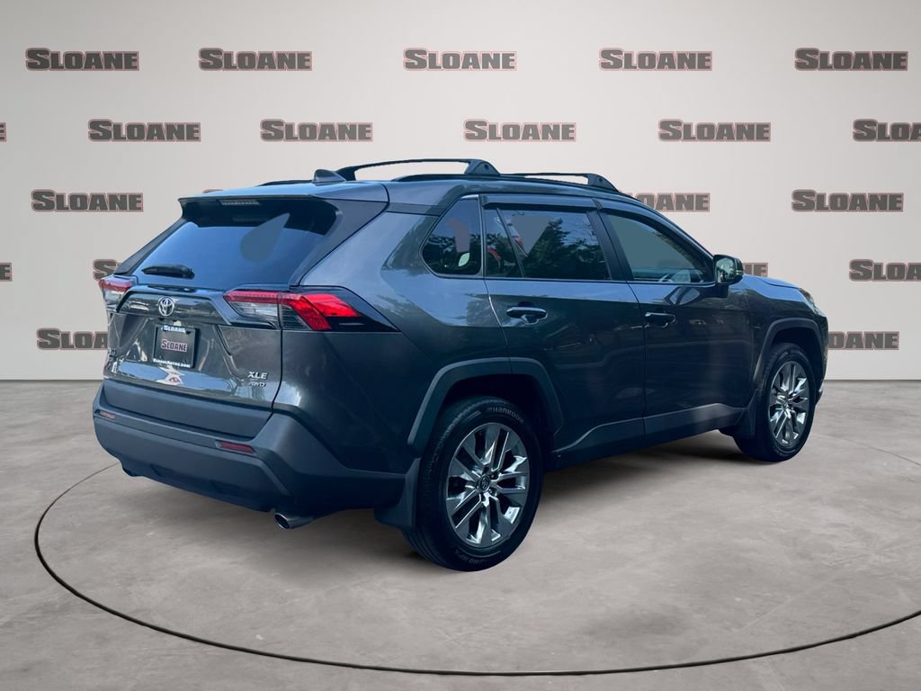 Used 2021 Toyota RAV4 XLE Premium AWD/4WD image 5