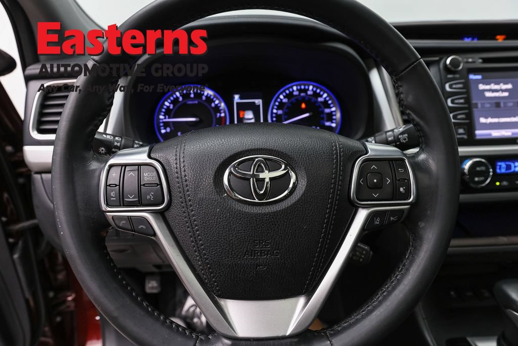 Used 2019 Toyota Highlander Limited Platinum AWD/4WD image 10