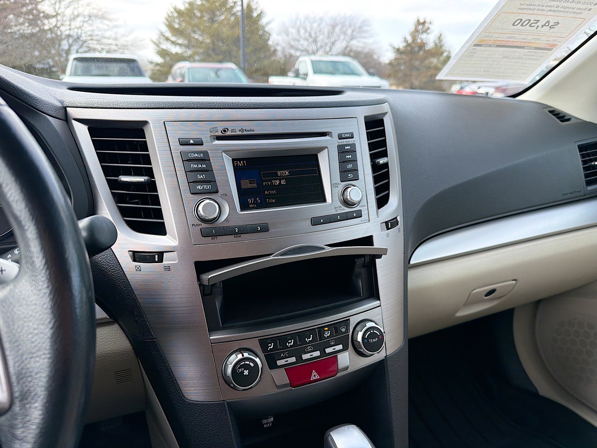 Used 2014 Subaru Outback 2.5i Premium AWD/4WD image 9