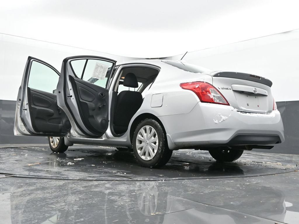Used 2019 Nissan Versa S Plus image 65