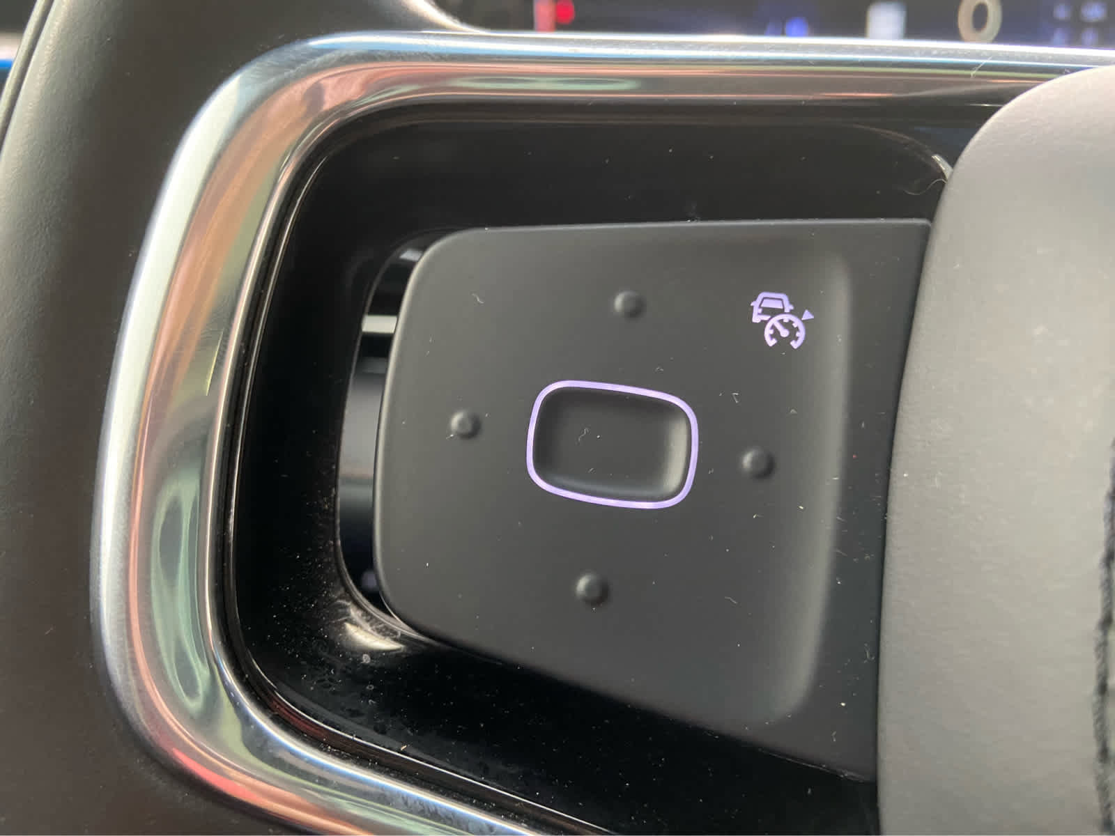 Used 2024 Lincoln Nautilus Premier w/ Equipment Group 102A image 24