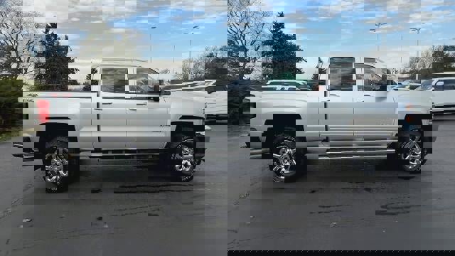 Certified 2019 Chevrolet Silverado 3500 LT w/ LT Convenience Package image 9