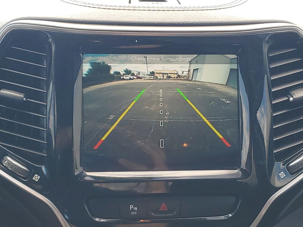 Used 2019 Jeep Cherokee Limited image 17