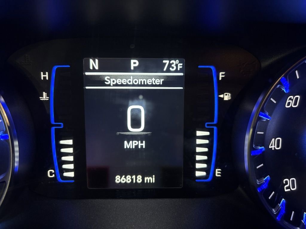 Used 2023 Chrysler Voyager LX image 26