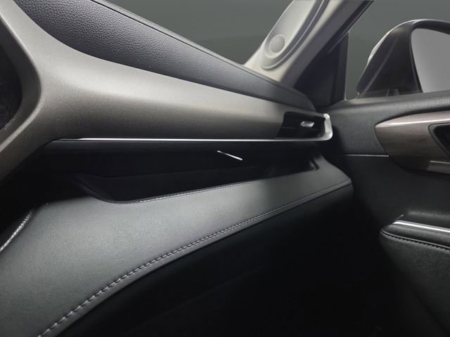 Used 2023 Toyota Highlander L image 32