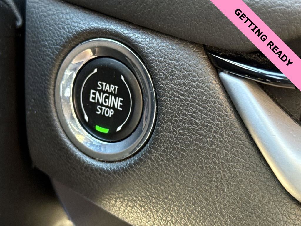 Used 2024 Cadillac XT4 Premium Luxury image 15