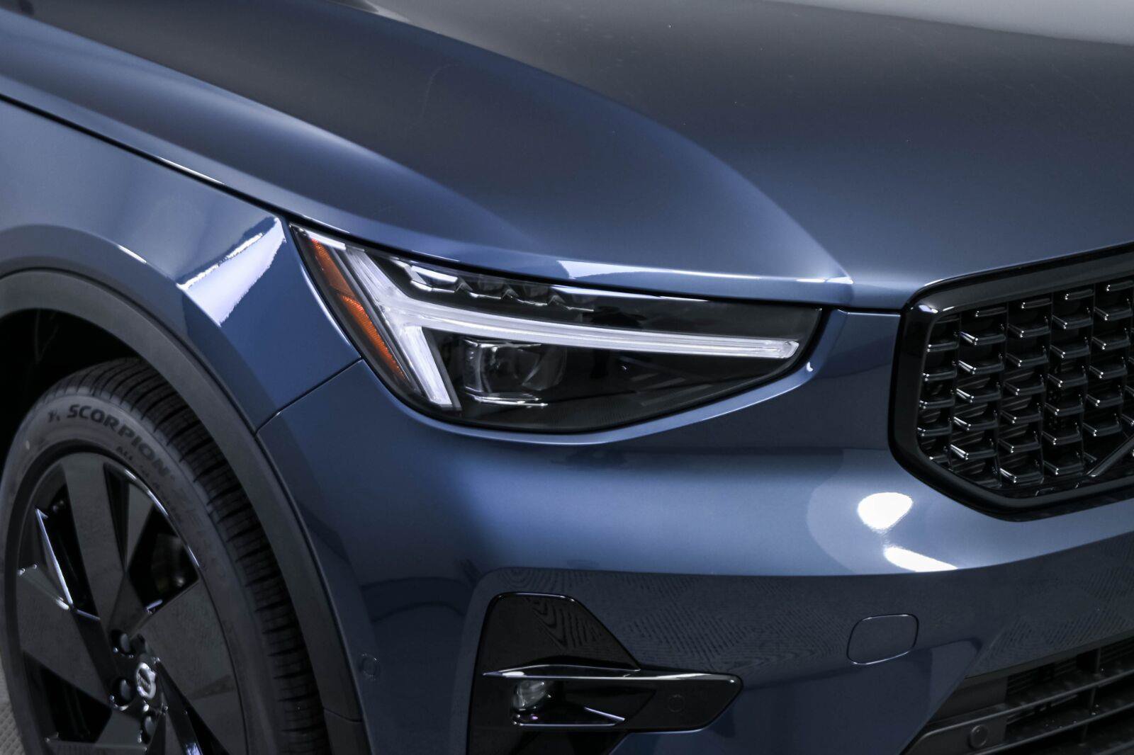 New 2026 Volvo XC40 B5 Ultra w/ Protection Package Premier AWD/4WD image 36