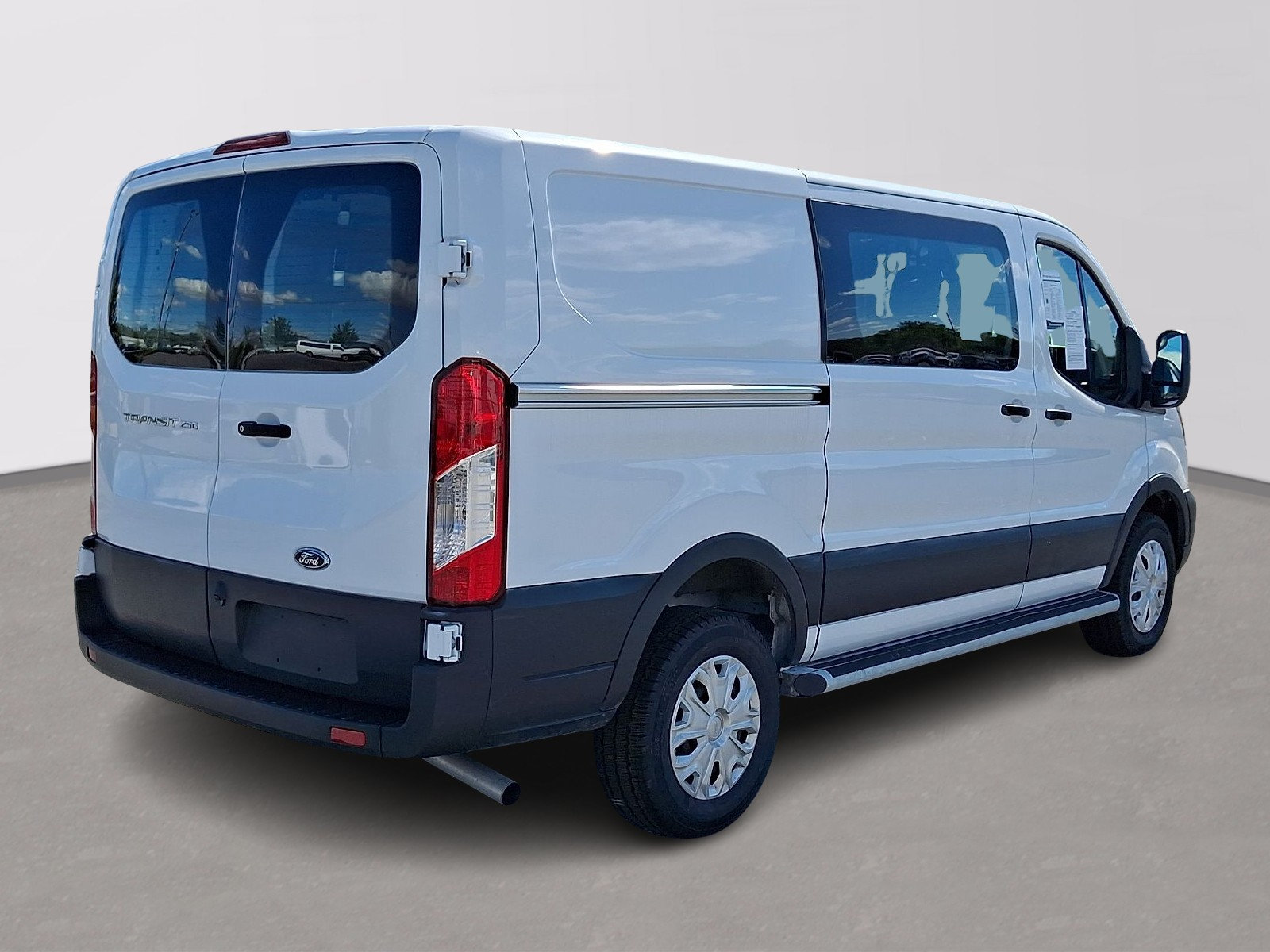 Used 2025 Ford Transit 250 Low Roof w/ Exterior Upgrade Package RWD image 4