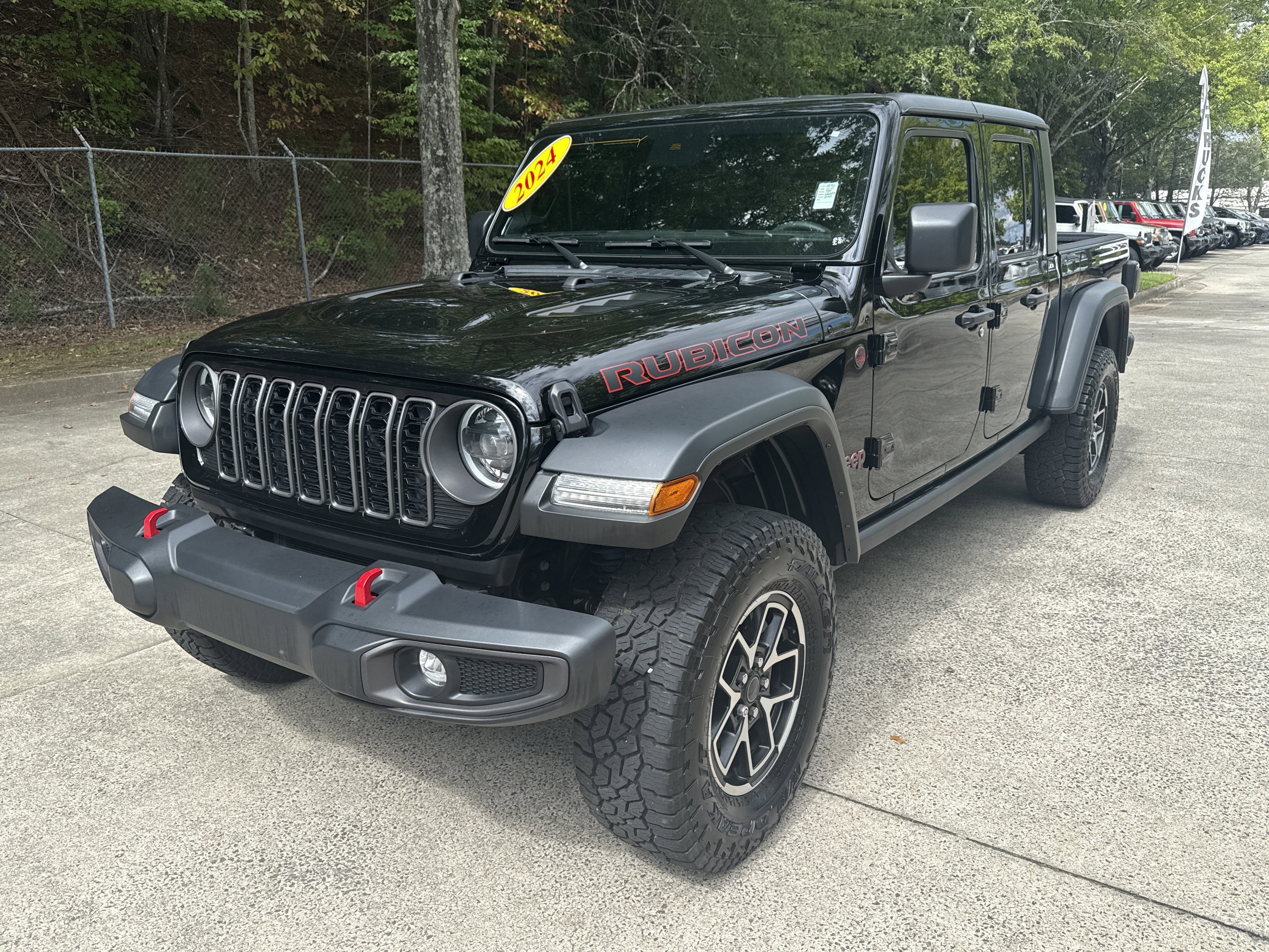 Used 2024 Jeep Gladiator Rubicon image 3