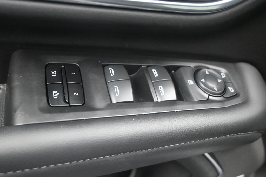 Used 2024 Chevrolet Tahoe LT RWD image 12