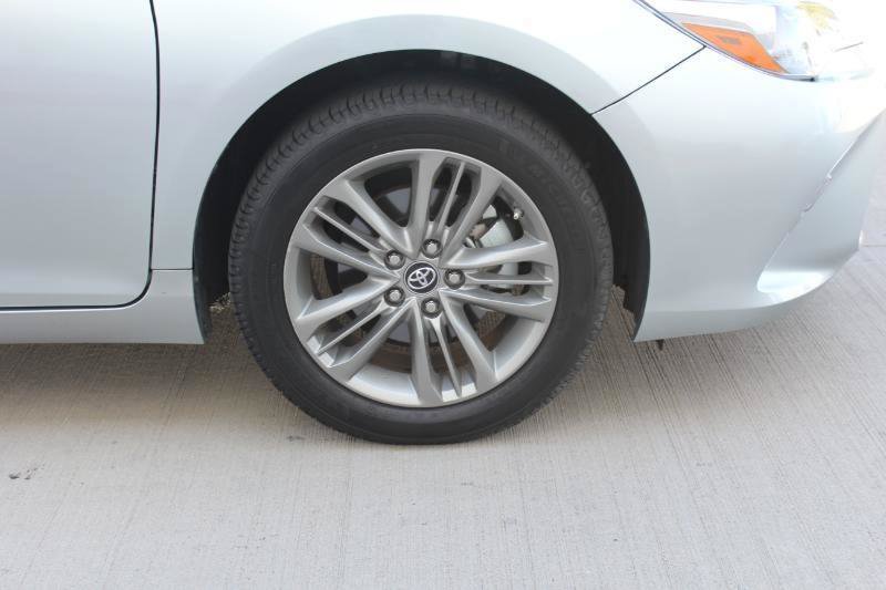 Used 2017 Toyota Camry SE FWD image 36