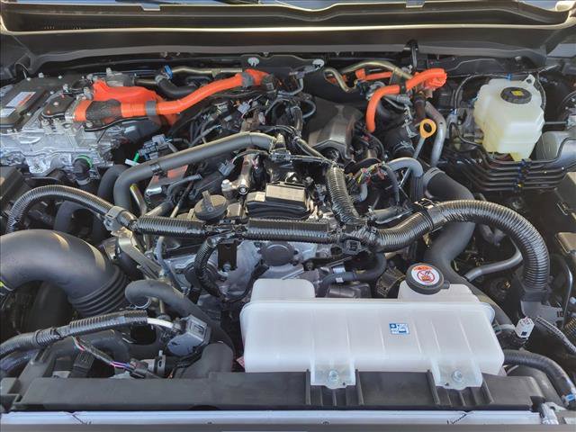 Used 2025 Toyota Tacoma TRD Sport w/ TRD Sport Upgrade Package image 17