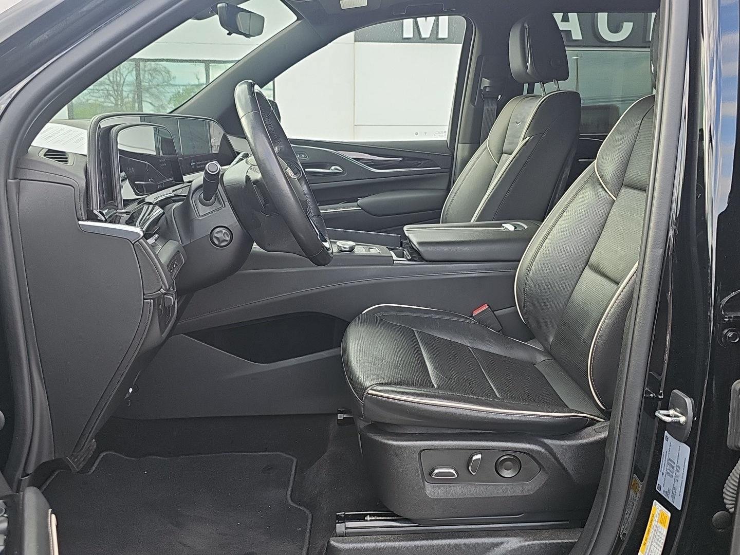 Used 2023 Cadillac Escalade Sport AWD/4WD image 7