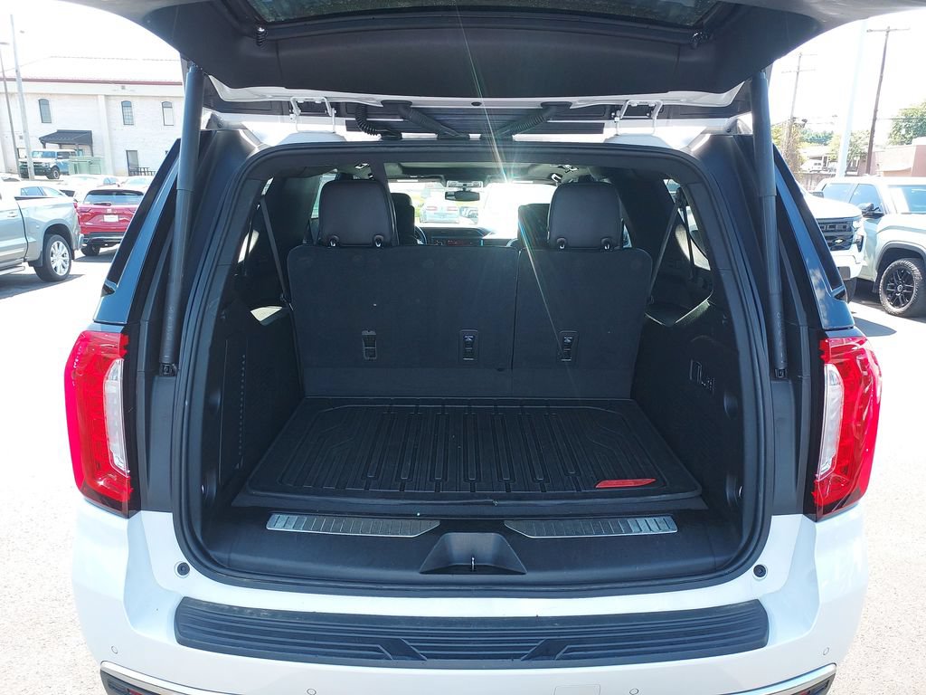 Used 2021 GMC Yukon XL Denali AWD/4WD image 9