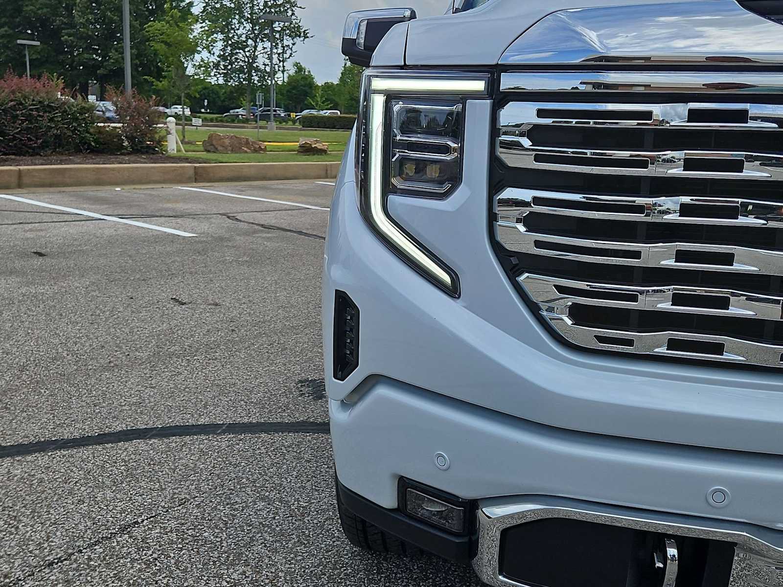 Certified 2026 GMC Sierra 1500 Denali w/ Denali Reserve Package AWD/4WD image 9