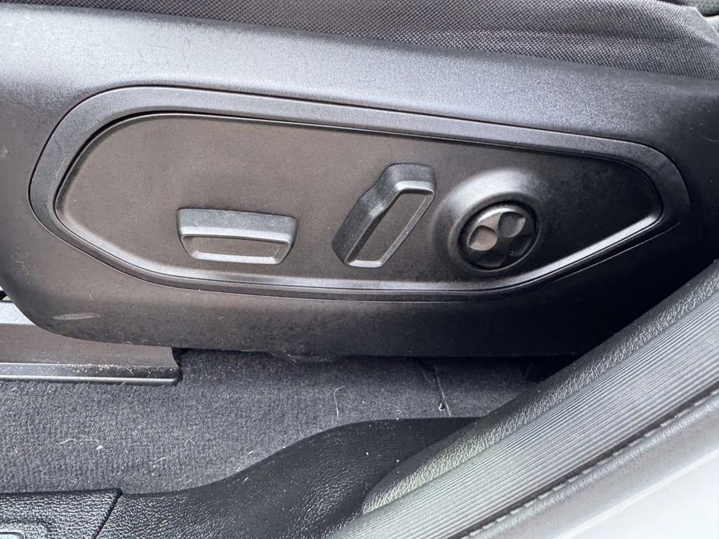 Used 2023 Jeep Grand Cherokee Trailhawk image 10