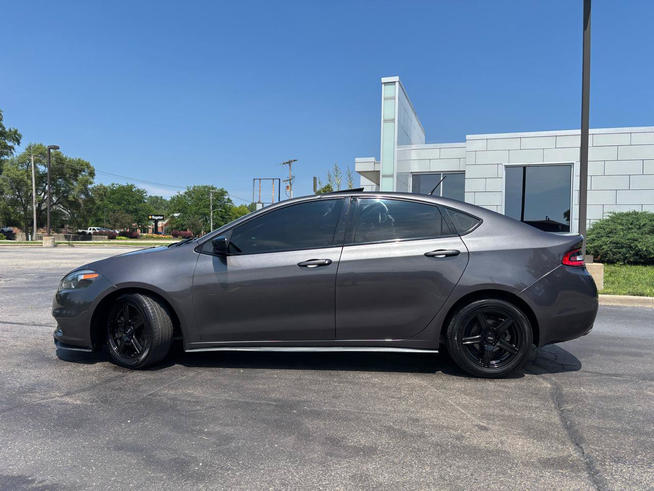 Used 2015 Dodge Dart SXT w/ Sun/Sound Group FWD image 4