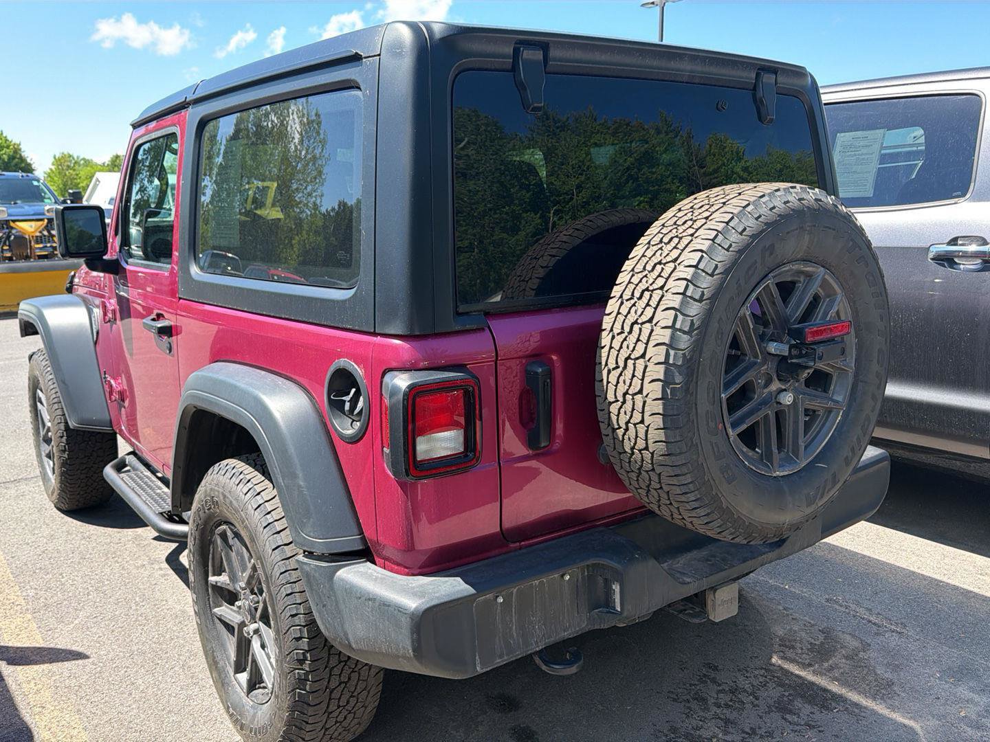 Used 2024 Jeep Wrangler Sport AWD/4WD image 97