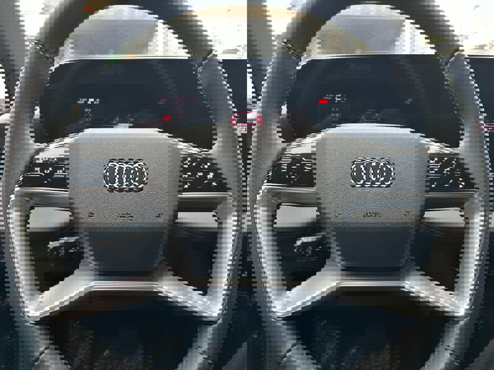 Used 2025 Audi A6 e-tron Premium w/ Convenience Package image 27