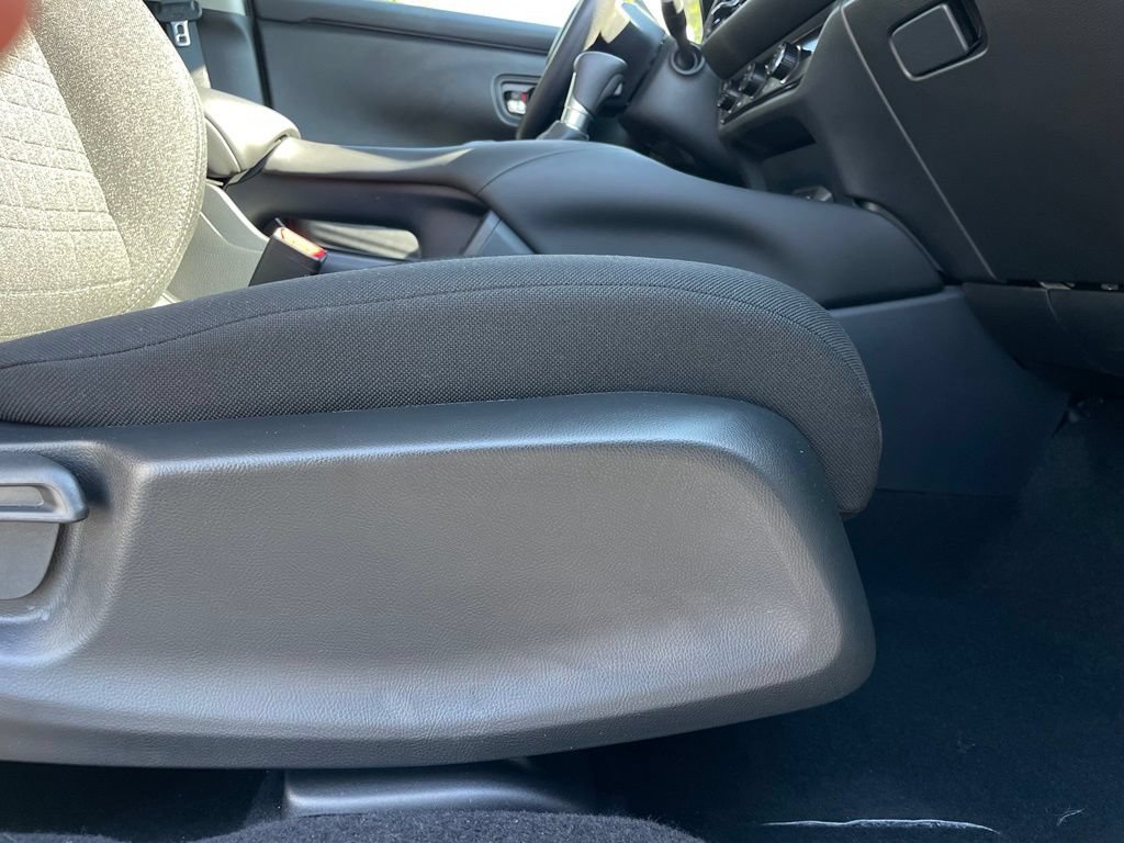Certified 2026 Honda HR-V LX image 30