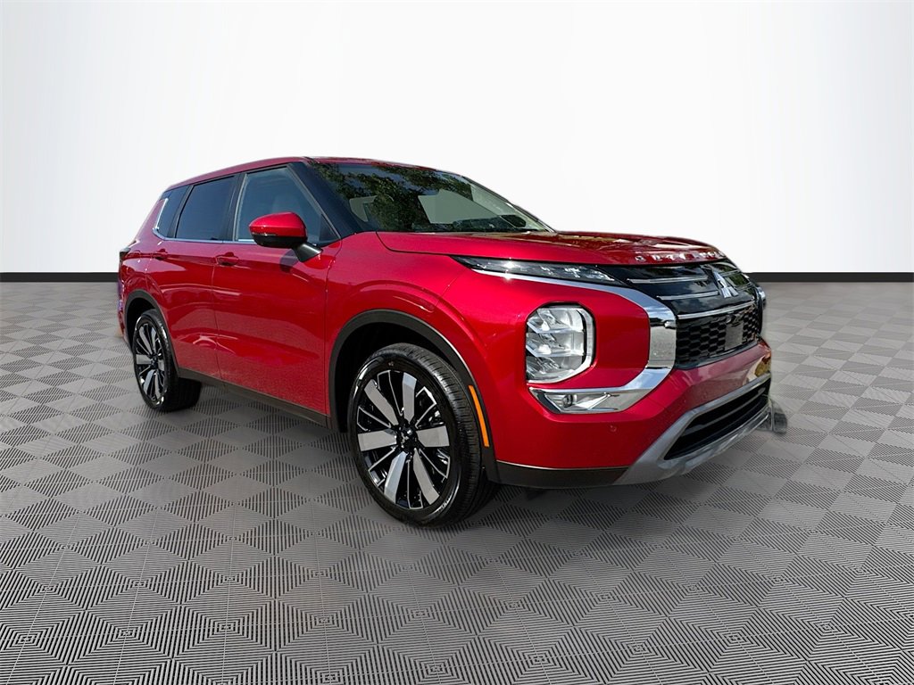 New 2025 Mitsubishi Outlander SE image 3