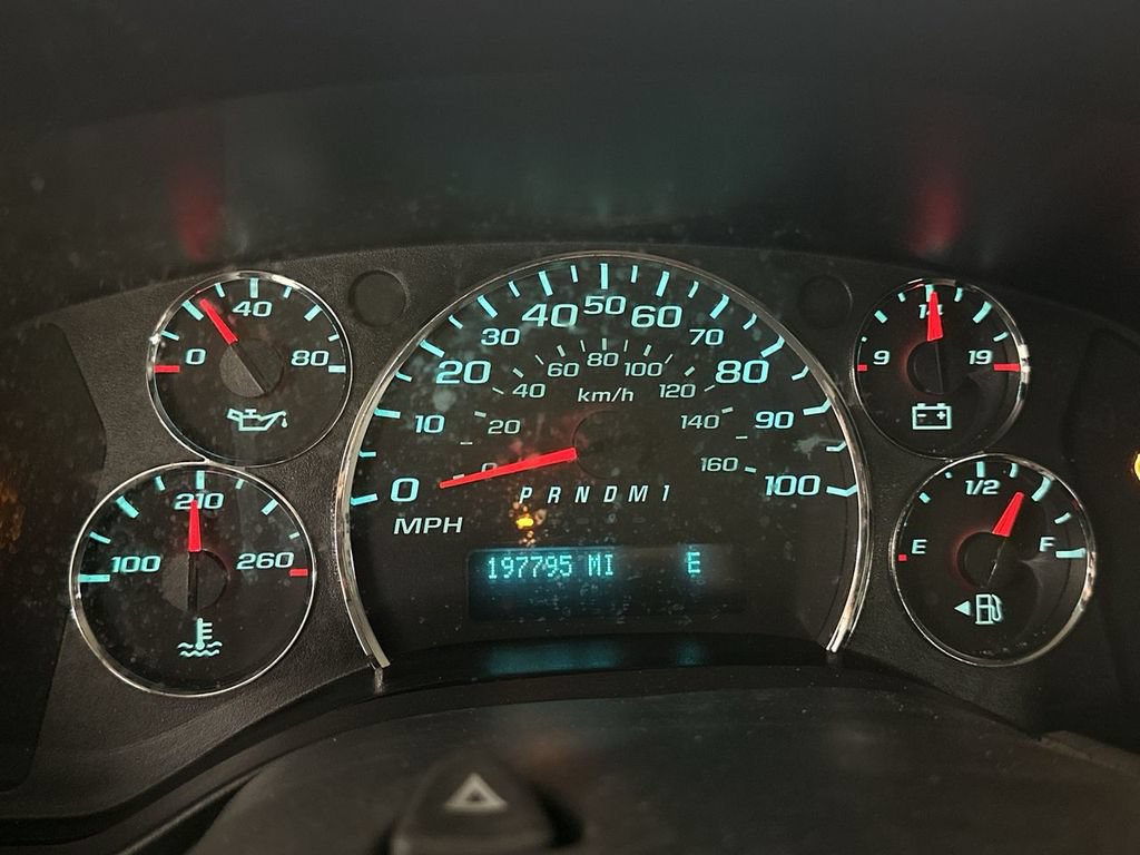 Used 2010 Chevrolet Express 2500 RWD image 26