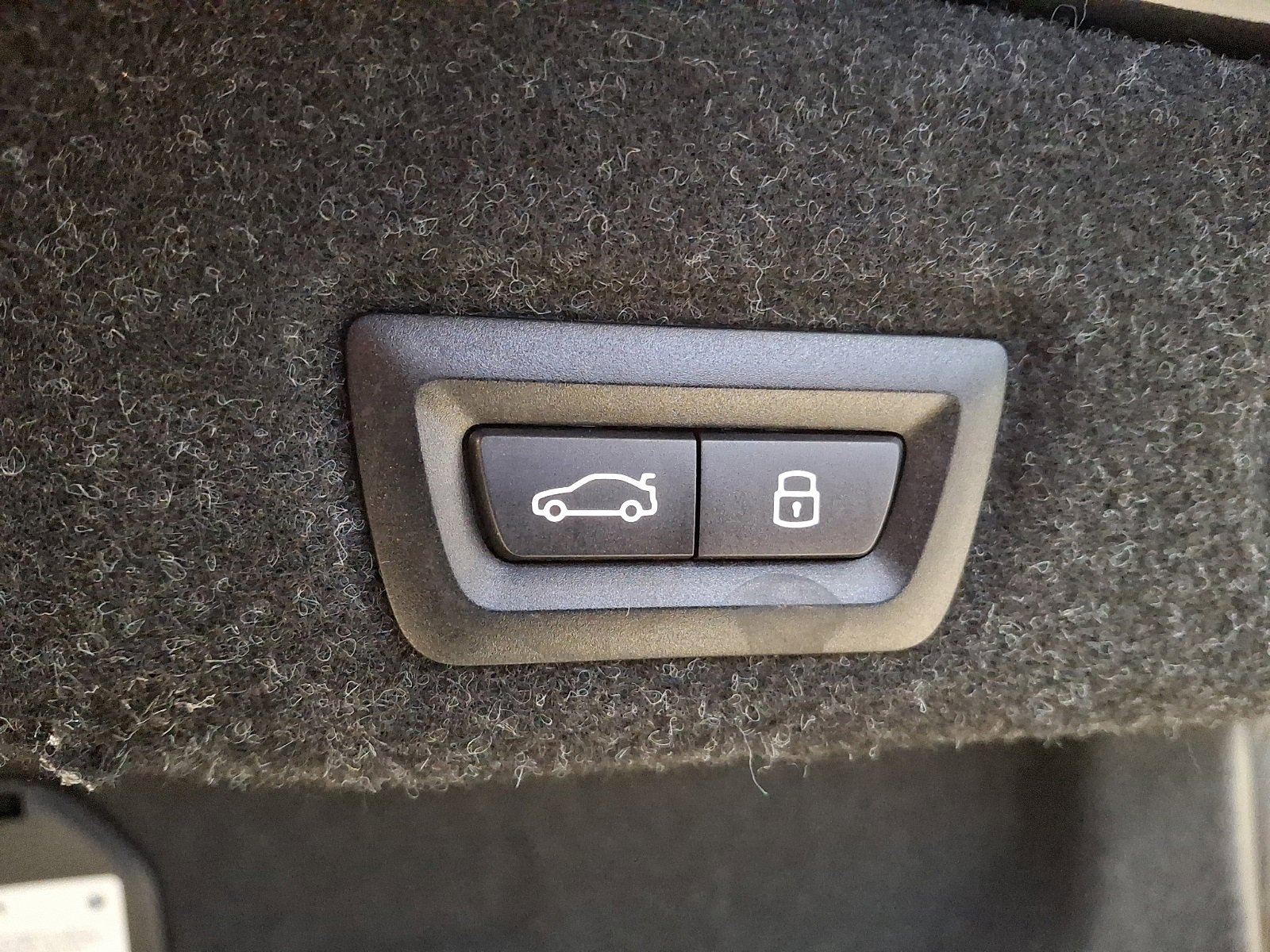 Used 2025 BMW i5 eDrive40i w/ M Sport Package image 27