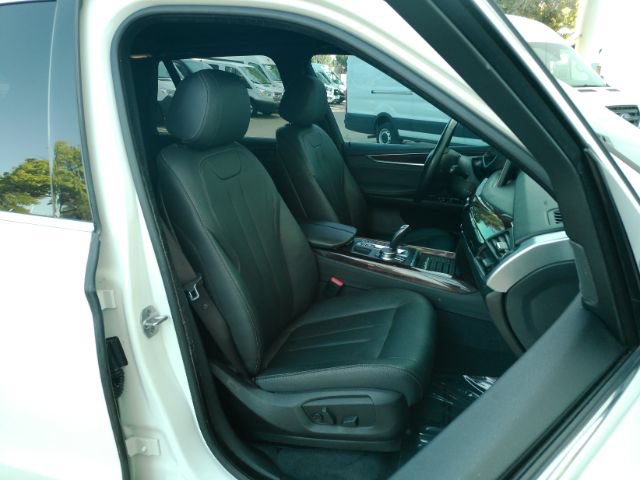 Used 2017 BMW X5 xDrive40e AWD/4WD image 23
