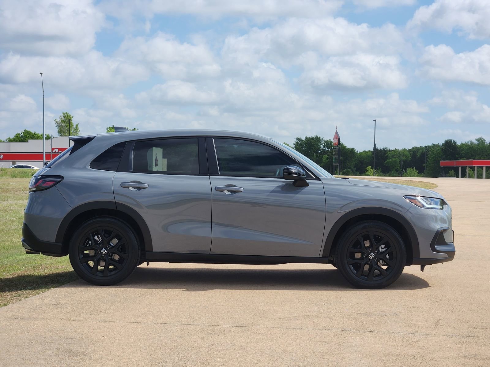 Used 2025 Honda HR-V Sport image 7