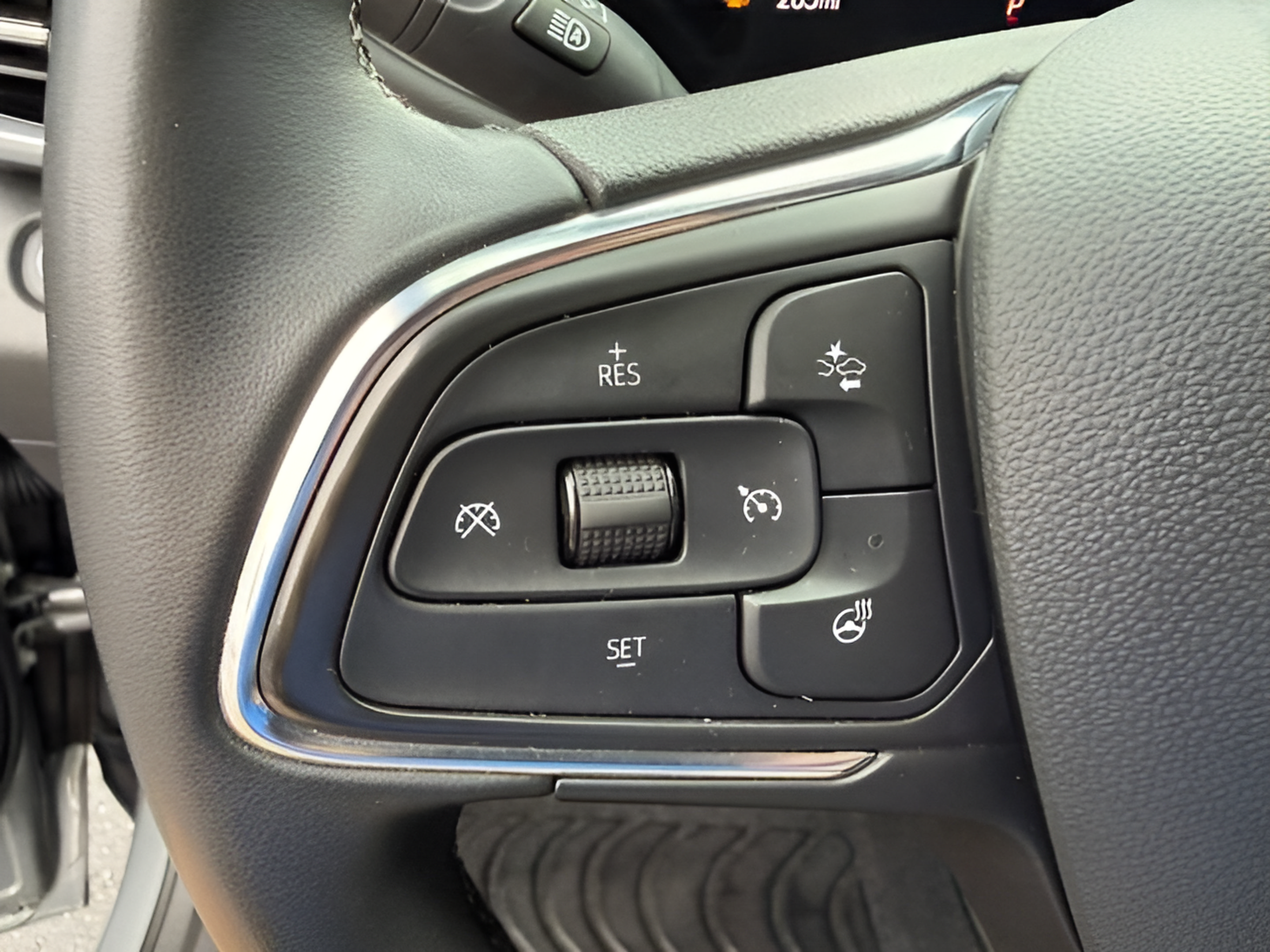 Used 2025 Buick Envista Sport Touring w/ Convenience I Package FWD image 19