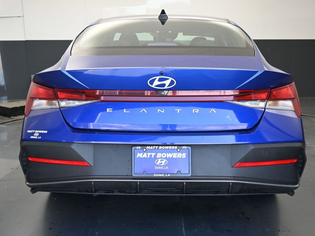 Used 2024 Hyundai Elantra SEL image 17