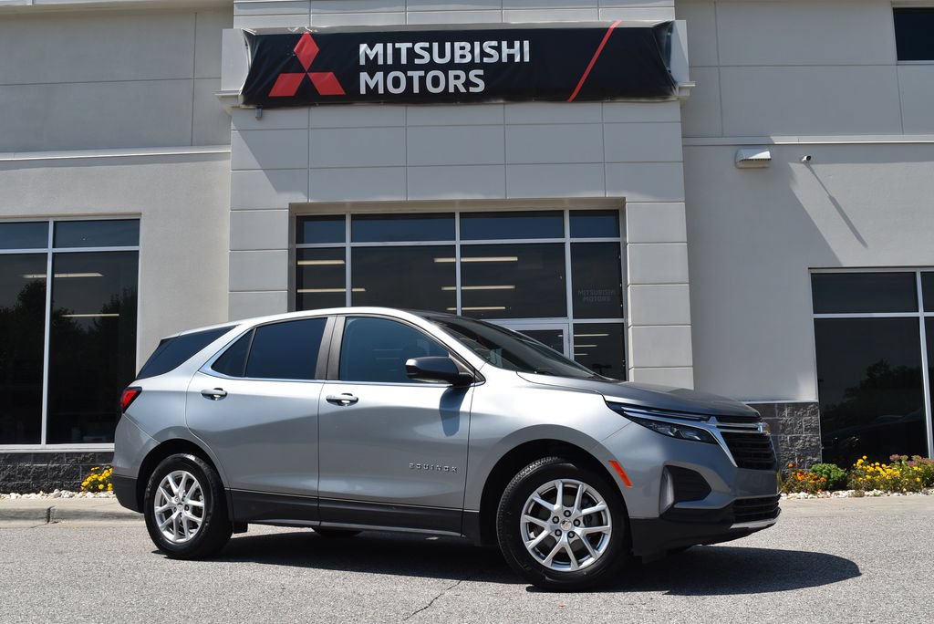 Used 2024 Chevrolet Equinox LT FWD image 1