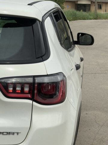 Used 2017 Jeep Compass Sport FWD image 15