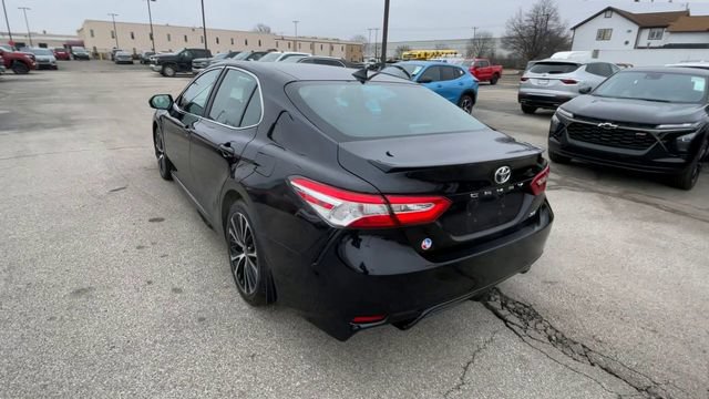 Used 2020 Toyota Camry SE FWD image 8